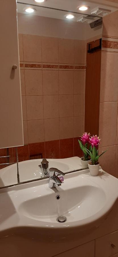 Apartment Rb Omišalj Eksteriør bilde