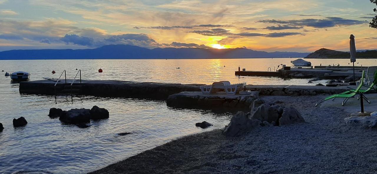 Apartment Rb Omišalj Eksteriør bilde