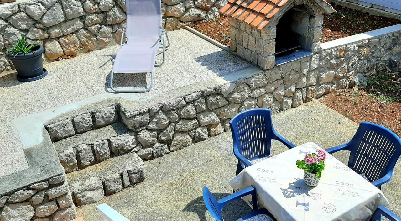 Apartment Rb Omišalj Eksteriør bilde