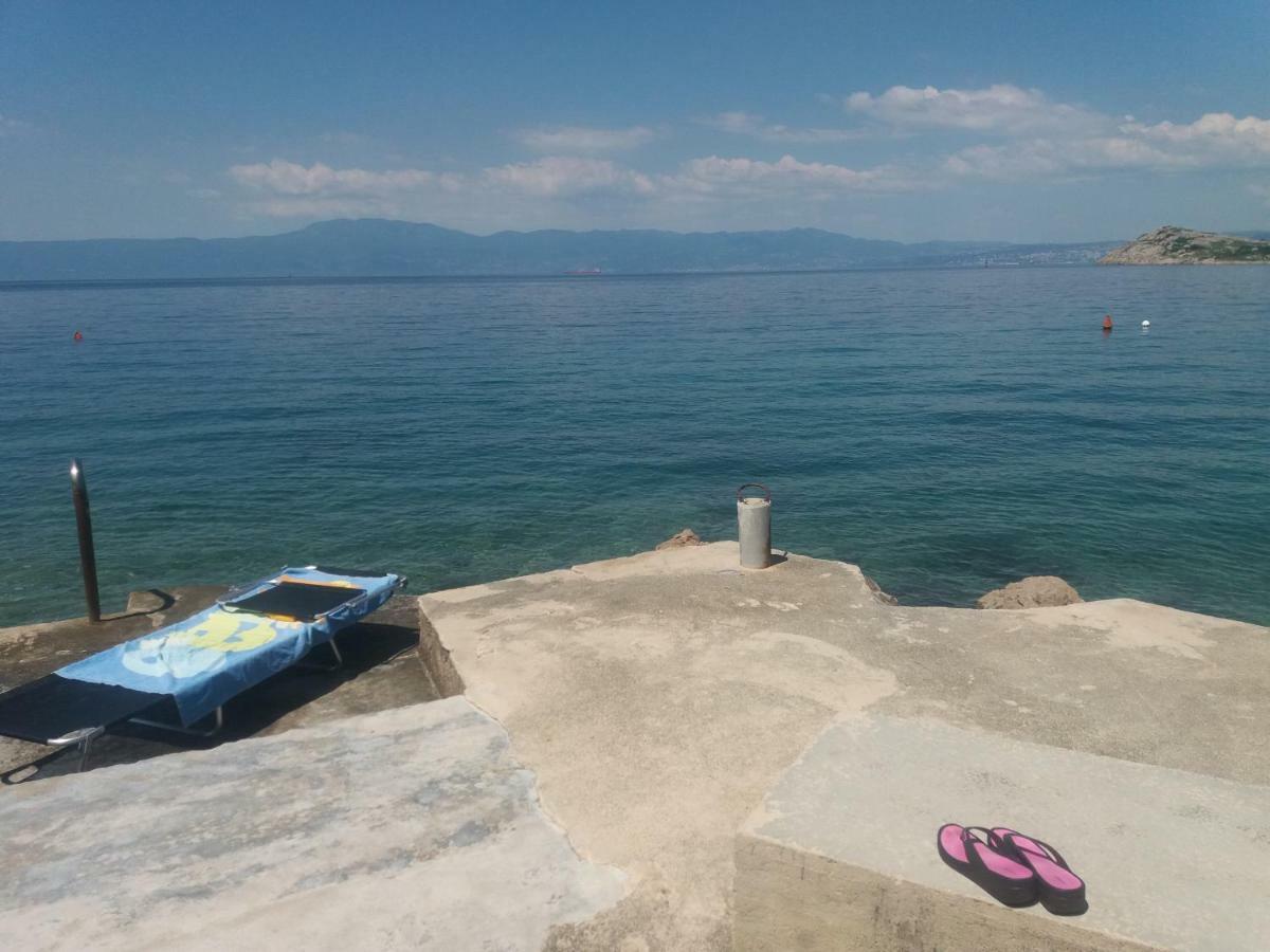Apartment Rb Omišalj Eksteriør bilde